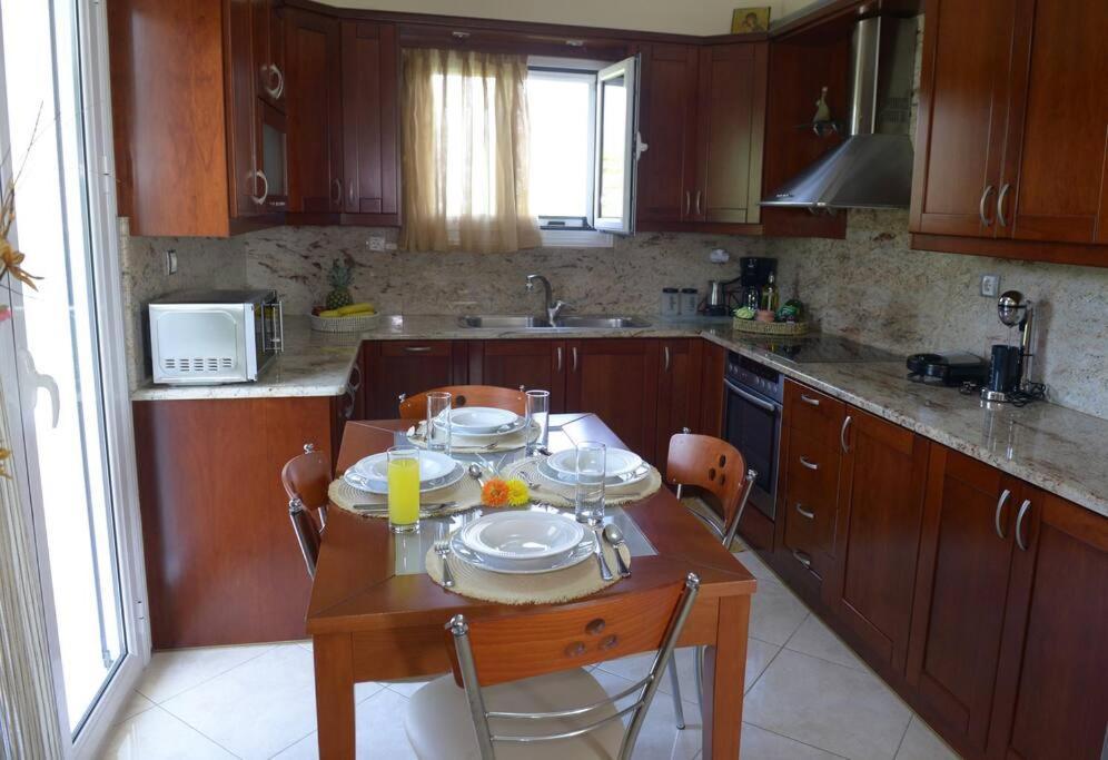 Nikopolis Simos' Sea View House 빌라 외부 사진